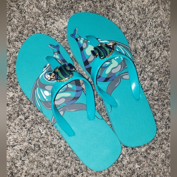 Aloha Island| Fish Embellished Sandals - Picture 3 of 5